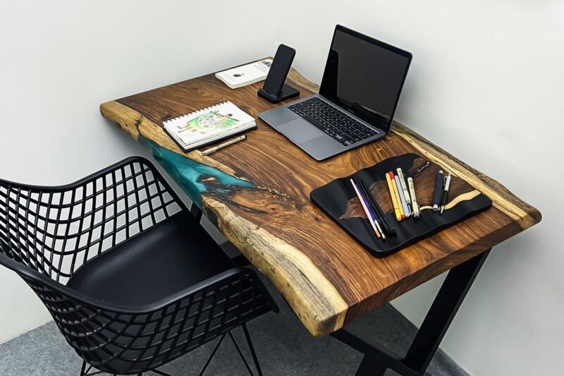 Mineral Study Desk