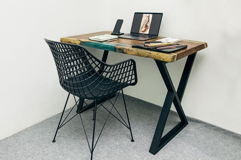 Mineral Study Desk - Image 3