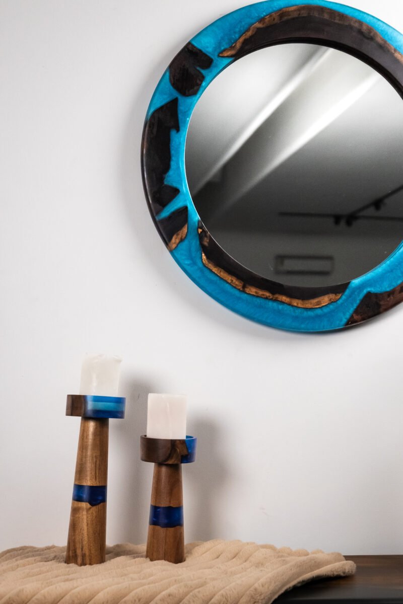 Round wood framed mirror - Image 3
