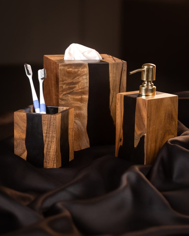 Noir Bathroom Set